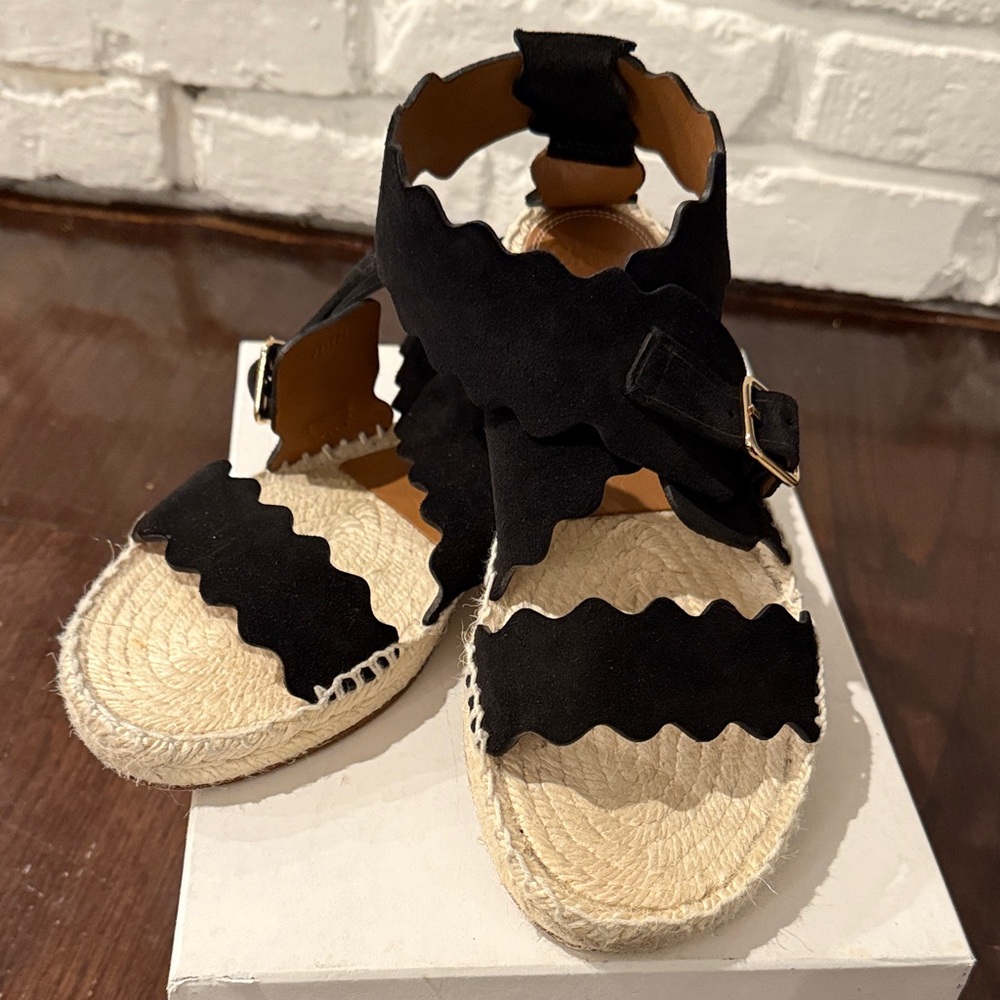 Chloe Black and Tan Espadrille Sandals Scalloped Black Suede and Jute 39